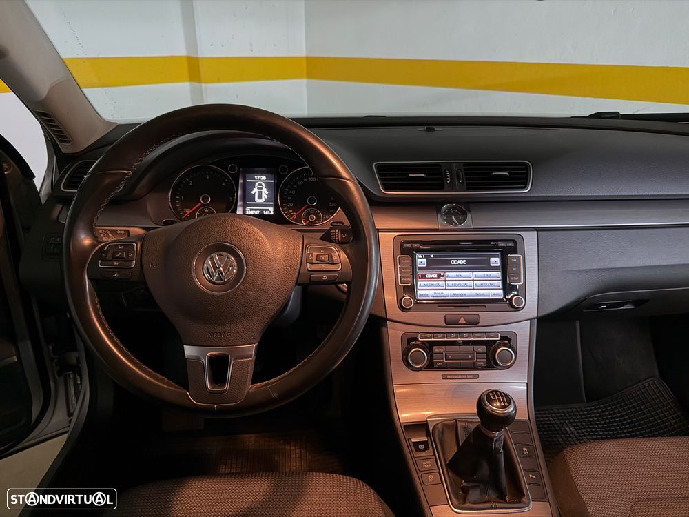 VW Passat Variant 2.0 TDI Highline - 9