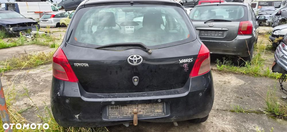 Toyota Yaris II 1,0 VVTi 51kW 69KM 2007r 5d hatchback kolor 209 silnik 1KRFE - 3