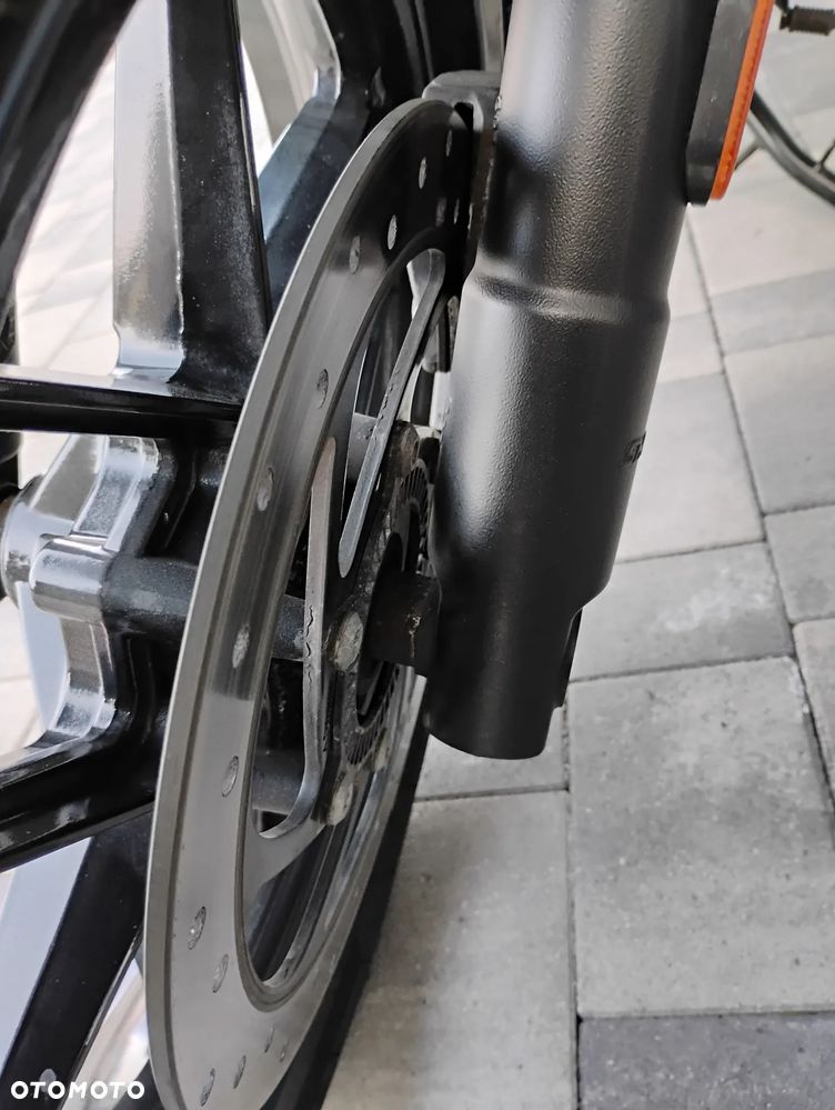 Royal Enfield Guerrilla - 11