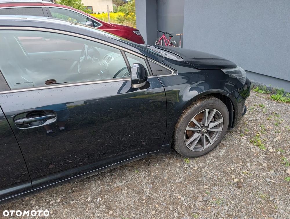 Toyota Avensis 1.8 Sol plus NAVI - 9