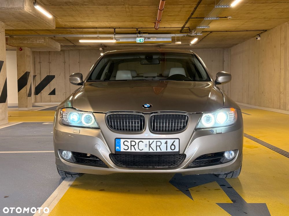 BMW Seria 3 325i - 6