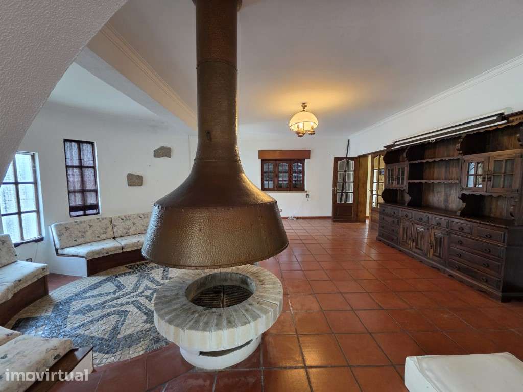 Moradia T5 com Garagem e Jardim | Centro de Elvas - Grande imagem: 2/43