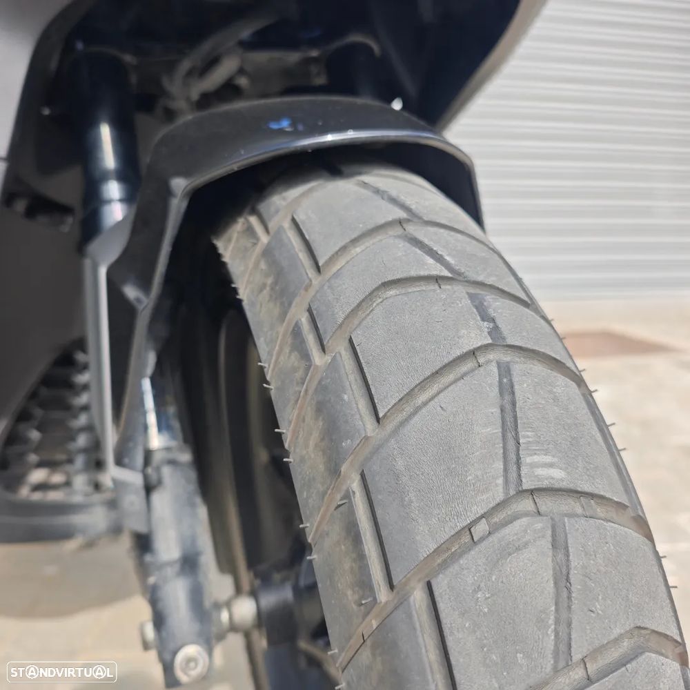 Honda ADV 350 - 2