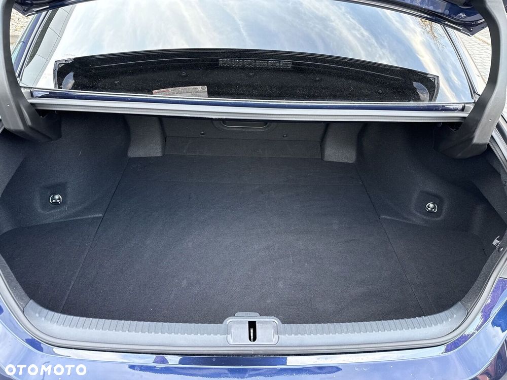Lexus ES 300h Omotenashi - 13