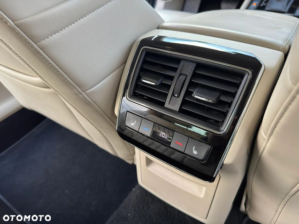 Skoda Superb 1.8 TSI L&K DSG - 13