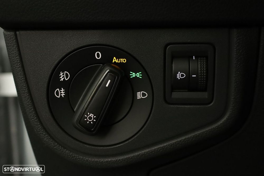 VW Taigo 1.0 TSI Urban DSG - 18