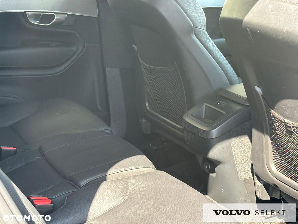 Volvo XC 90 - 25