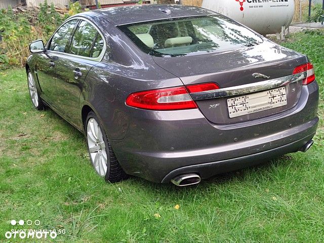 Jaguar XF 3.0 V6 D Luxury - 12