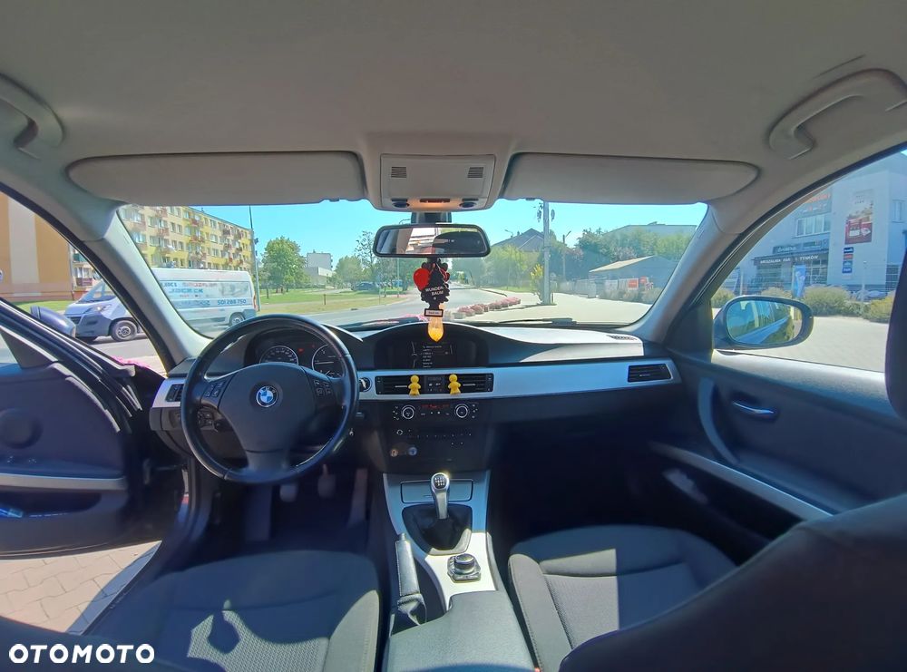 BMW Seria 3 316d - 13