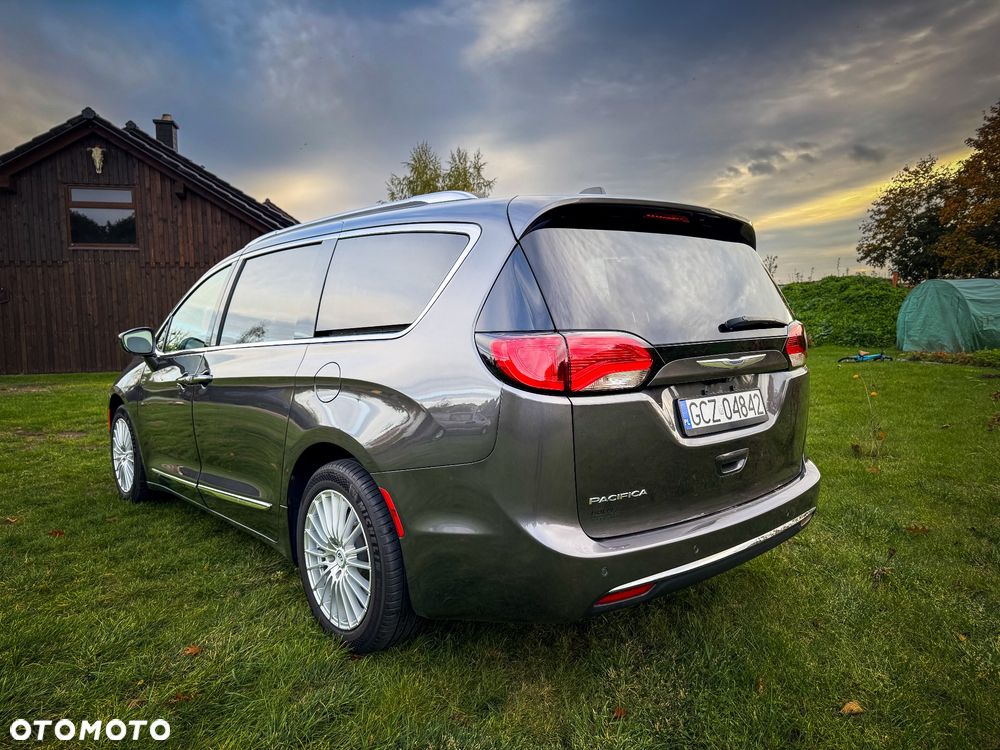 Chrysler Pacifica - 6