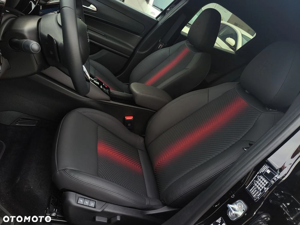 Alfa Romeo Junior 1.2 mHEV Ibrida Speciale eDCT - 19