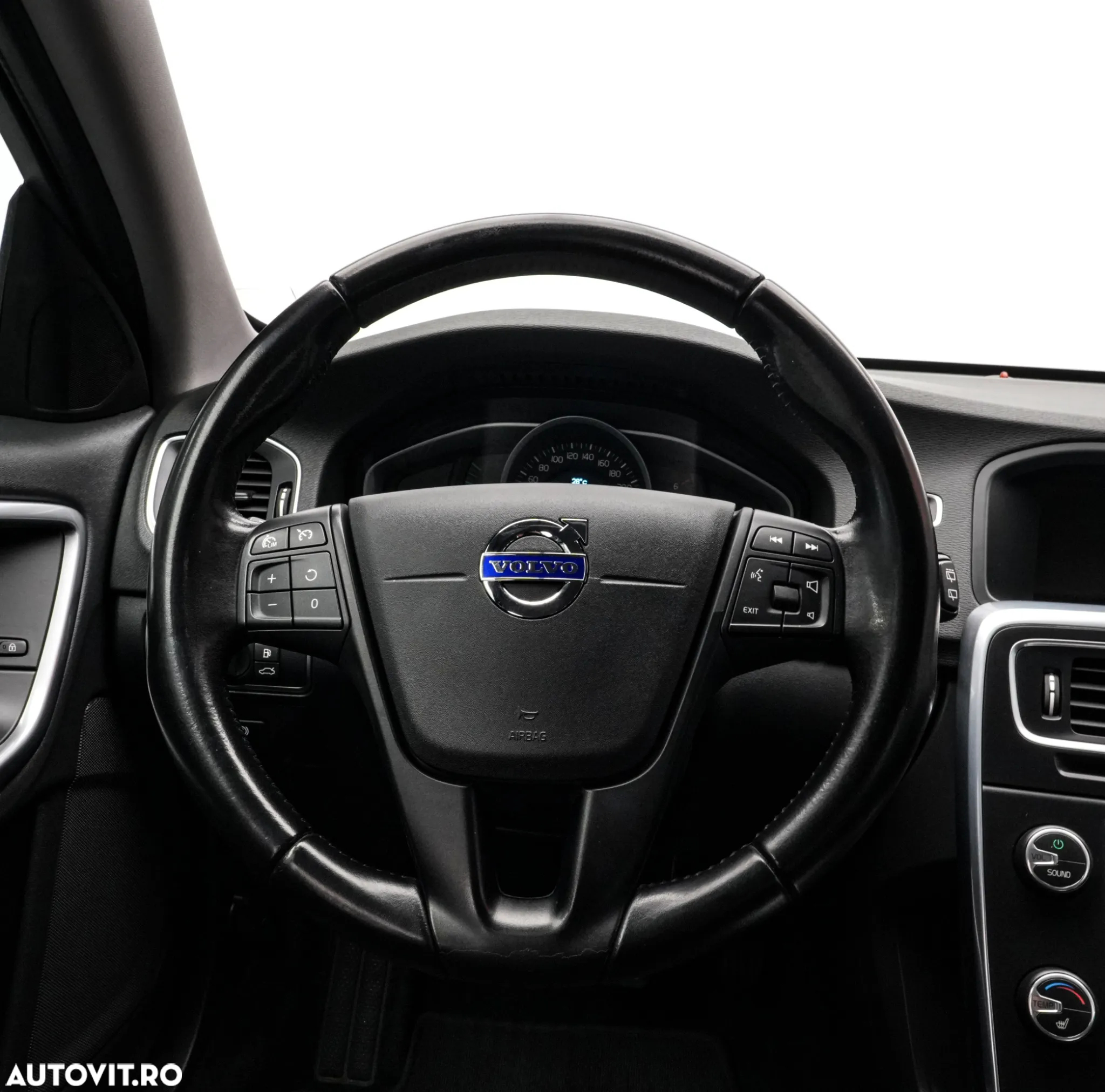 Volvo V60 D3 Summum - 18