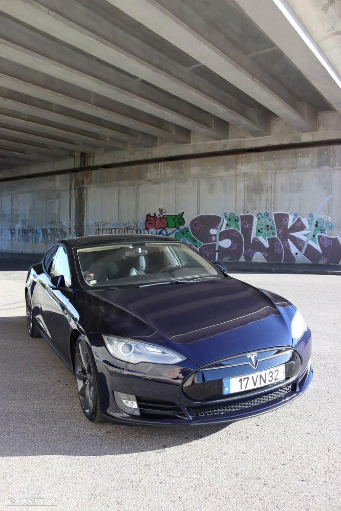 Tesla Model S Performance - 4