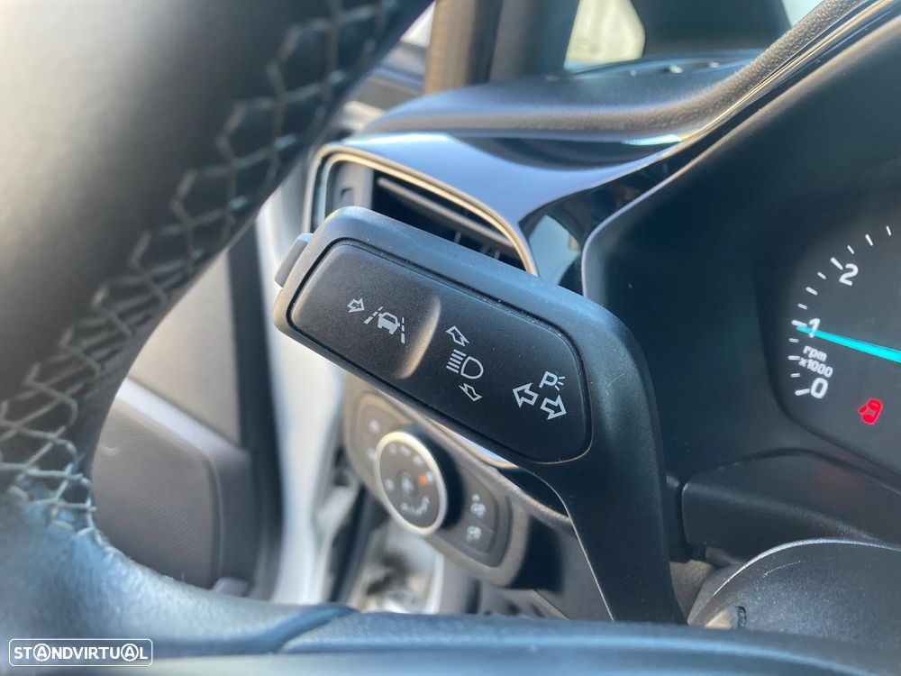 Ford Fiesta 1.0 EcoBoost S&S TITANIUM - 15