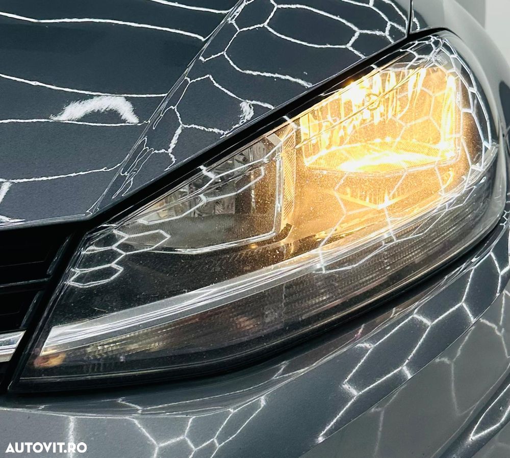 Volkswagen Golf 1.6 TDI SCR DSG Comfortline - 10