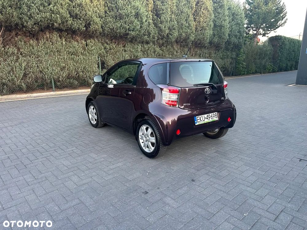 Toyota iQ 1.0 Sol EU5 - 13