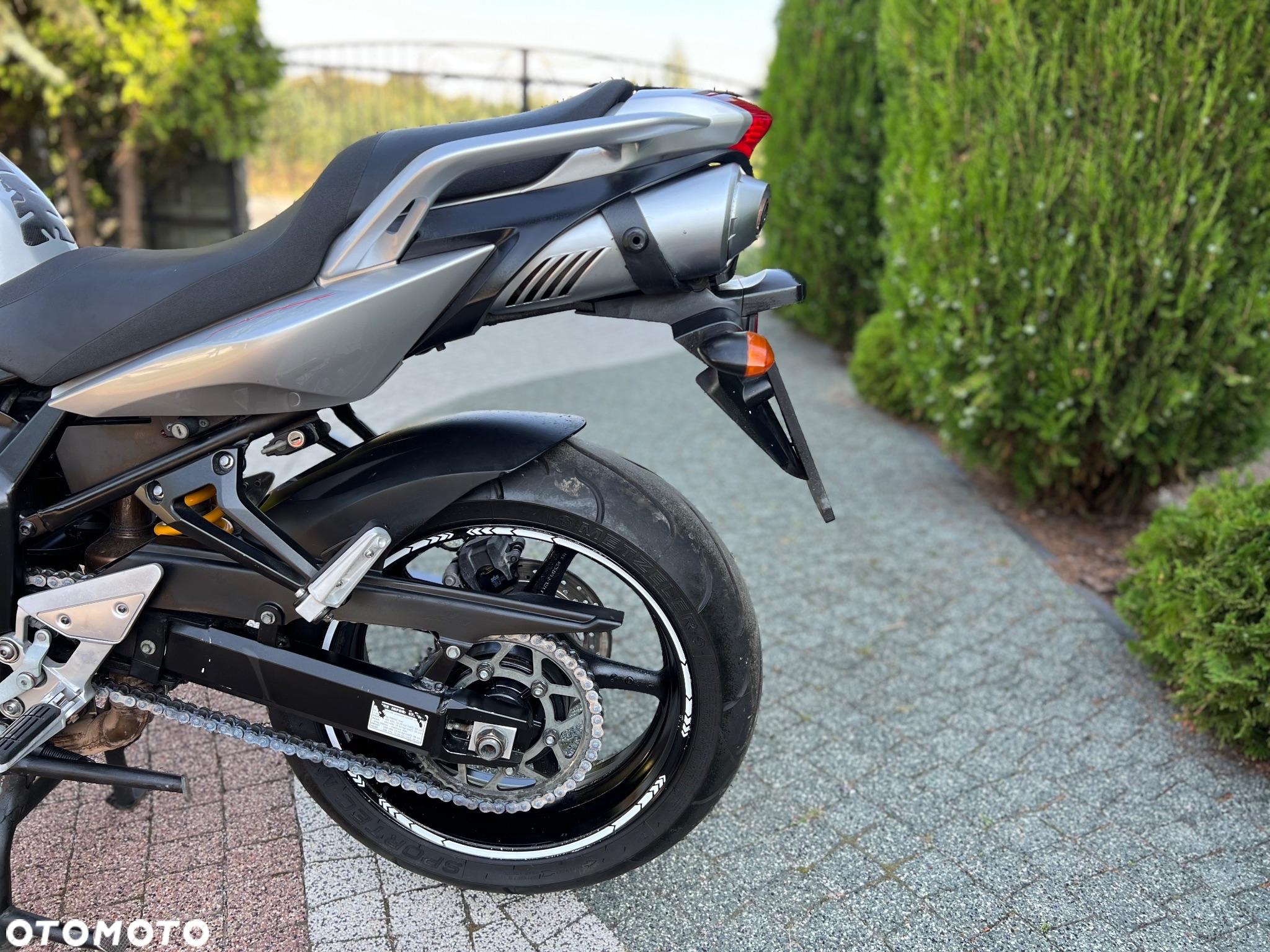 Yamaha FZ6 - 19