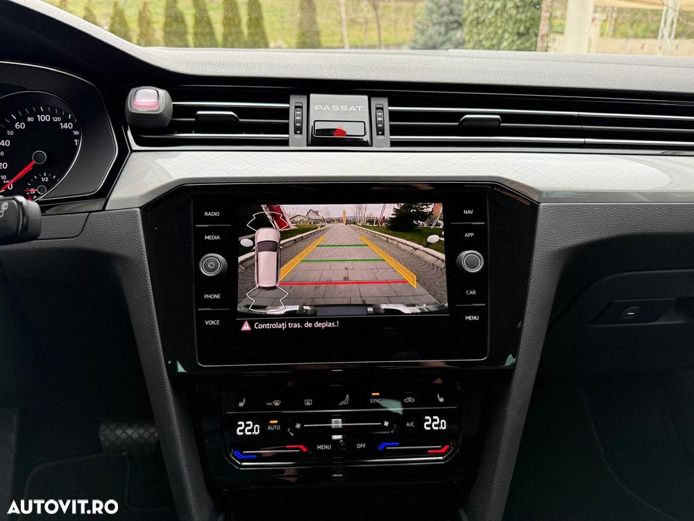 Volkswagen Passat - 13