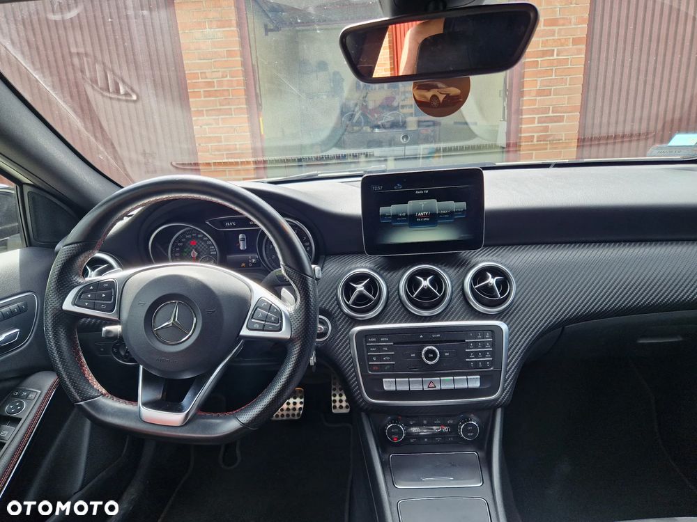Mercedes-Benz Klasa A 220 4-Matic AMG Line - 5