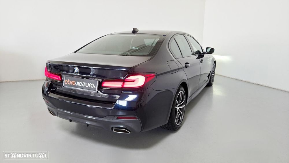 BMW 530 e Pack Desportivo M - 5