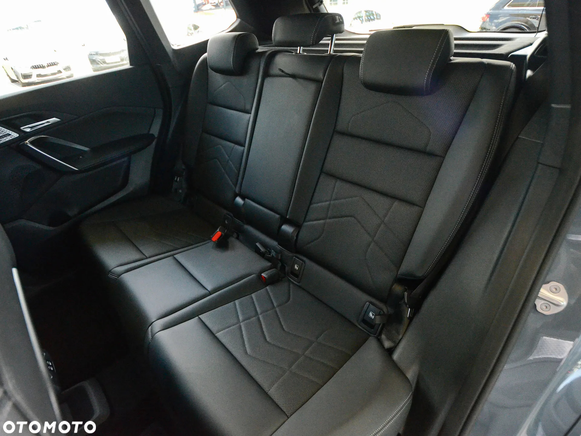 BMW iX1 xDrive30 sport - 30