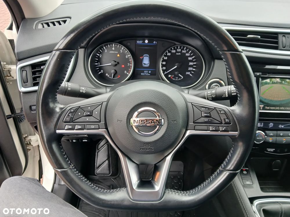 Nissan Qashqai 1.3 DIG-T N-Connecta - 12