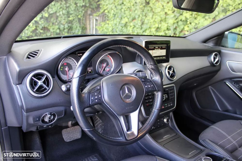 Mercedes-Benz CLA 220 CDi AMG Line Aut. - 13