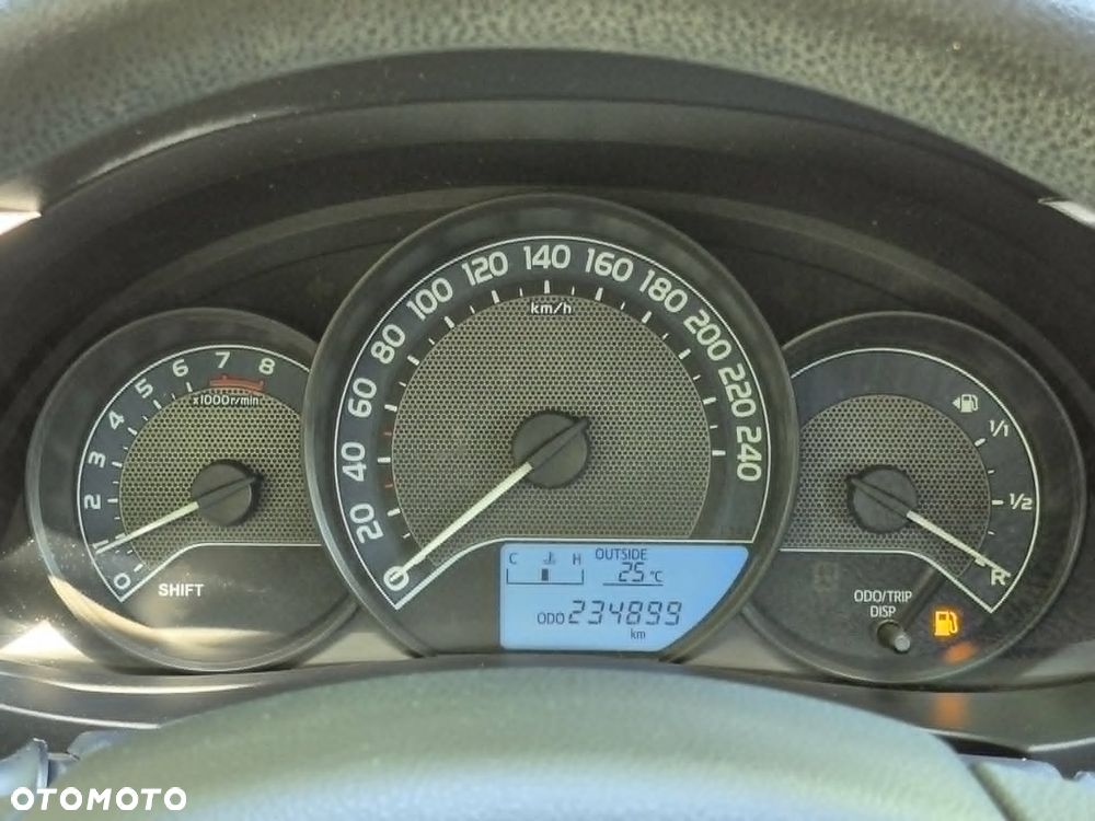 Toyota Corolla 1.6 Active - 8