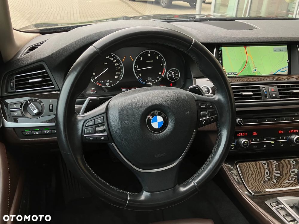 BMW Seria 5 530d xDrive Luxury Line - 24