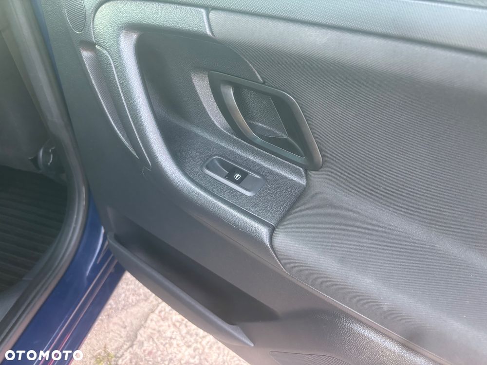 Skoda Fabia 1.2 TSI Fresh - 25