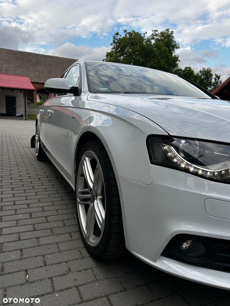 Audi A4 Avant 2.0 TDI Quattro Line - 3