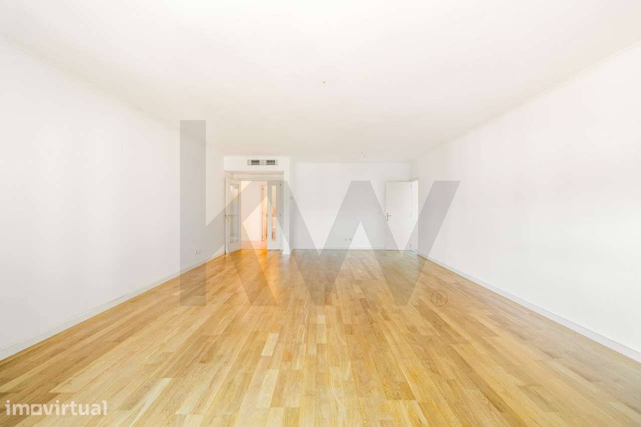 Apartamento T4, localizados nas Twin Towers| Lisboa – Próximo El Corte - Grande imagem: 5/37