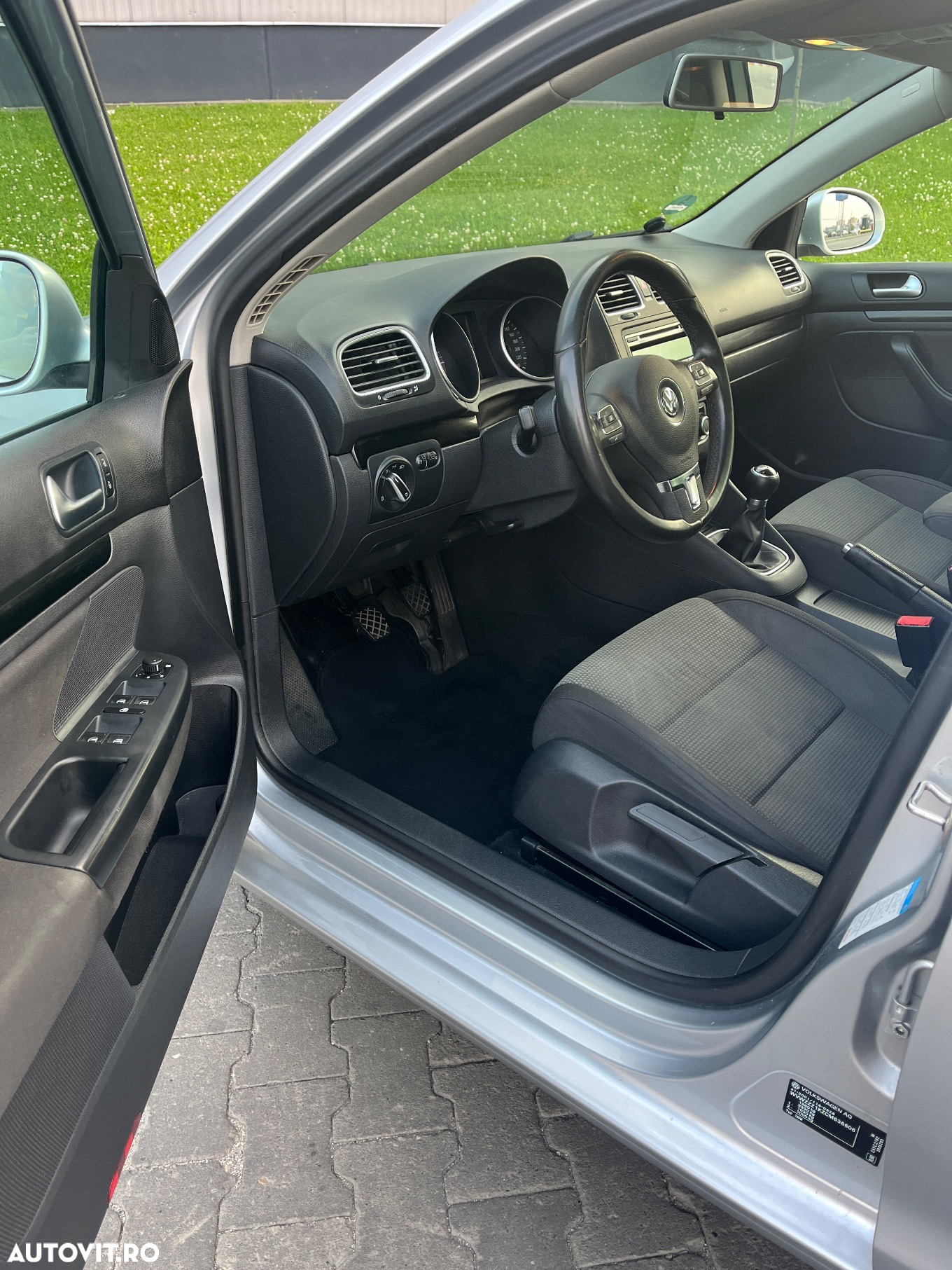 Volkswagen Golf - 8