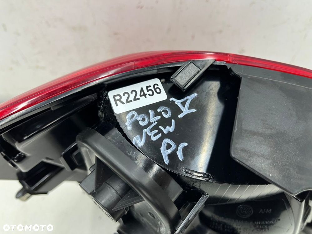 Lampa VW Polo V 6r 09-14r. NOWA prawa tylna w błotnik oryginalna prawy tył EUROPA - 10