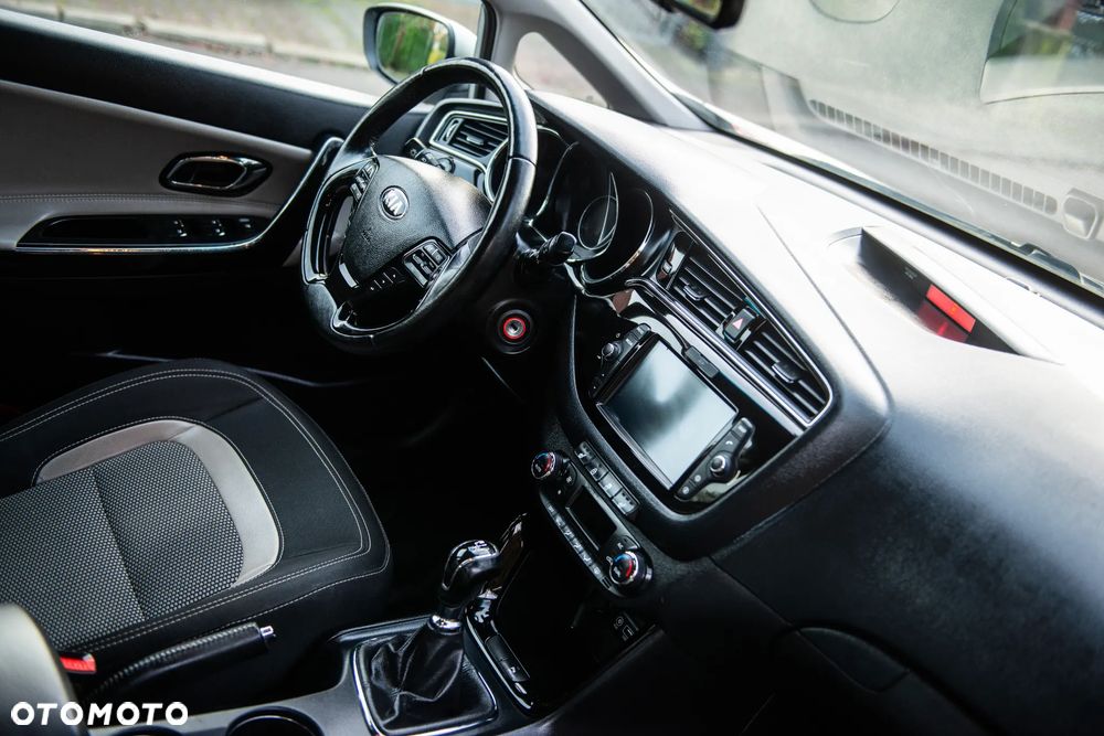 Kia Ceed 1.6 GDI Dream-Team Edition - 26