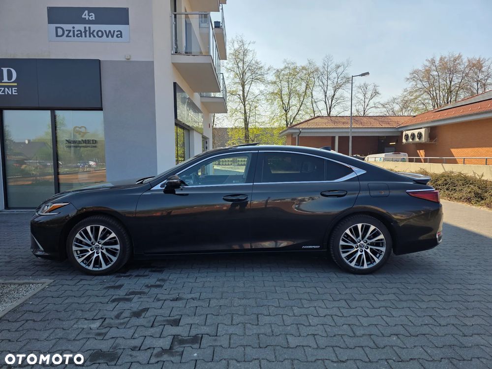 Lexus ES 300h Prestige - 4