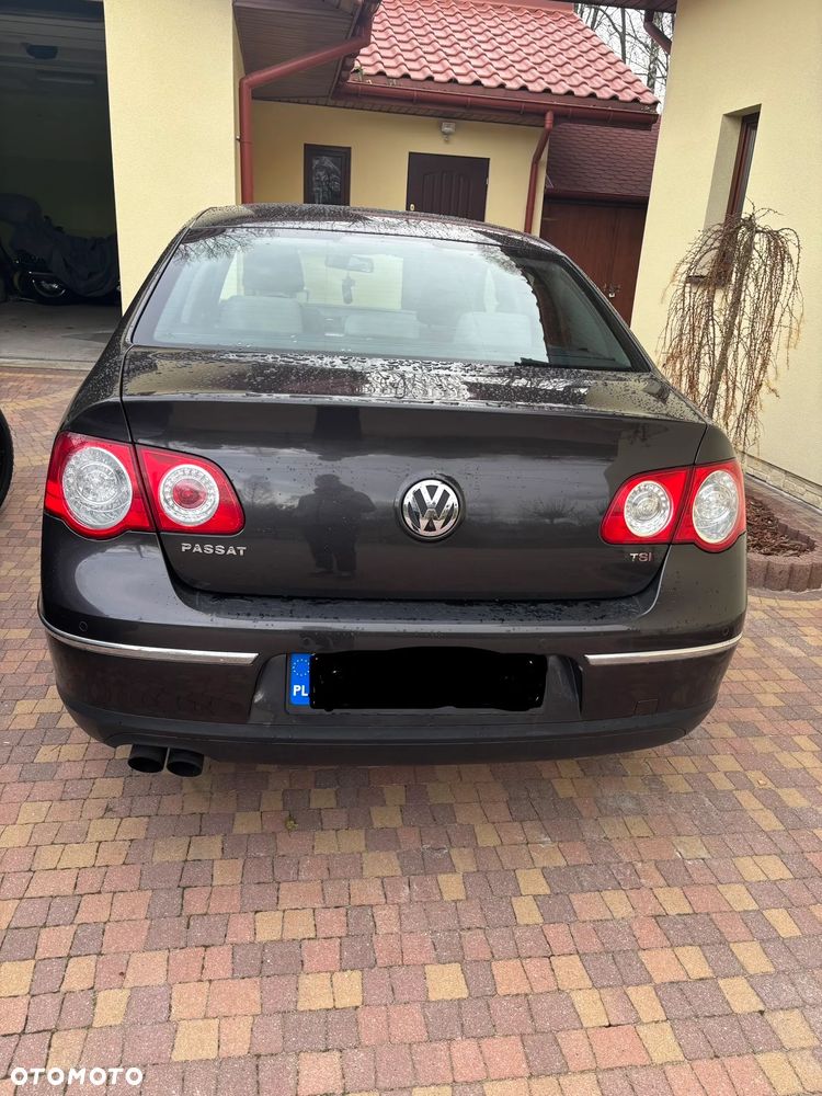 Volkswagen Passat 1.8 TSI Comfortline - 5