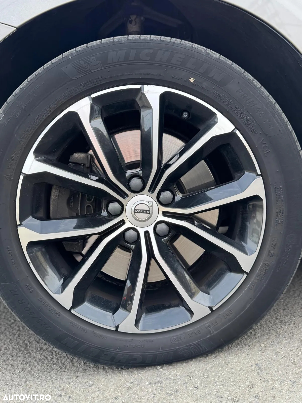 Volvo V60 B3 B DKG Momentum - 28