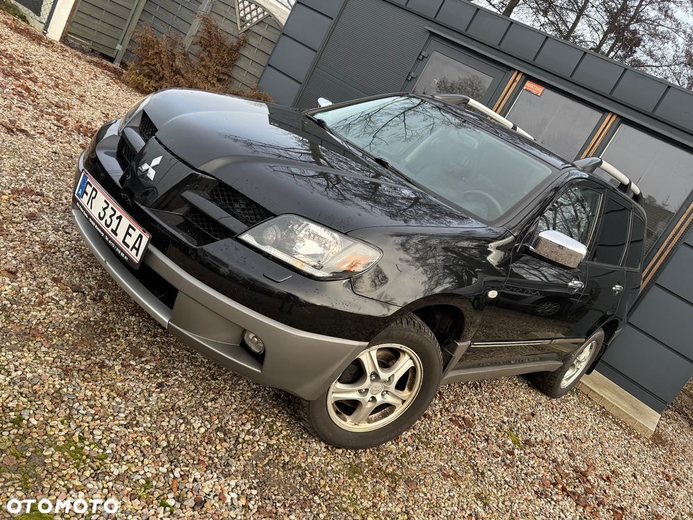 Mitsubishi Outlander 2.0 4WD Intense - 1