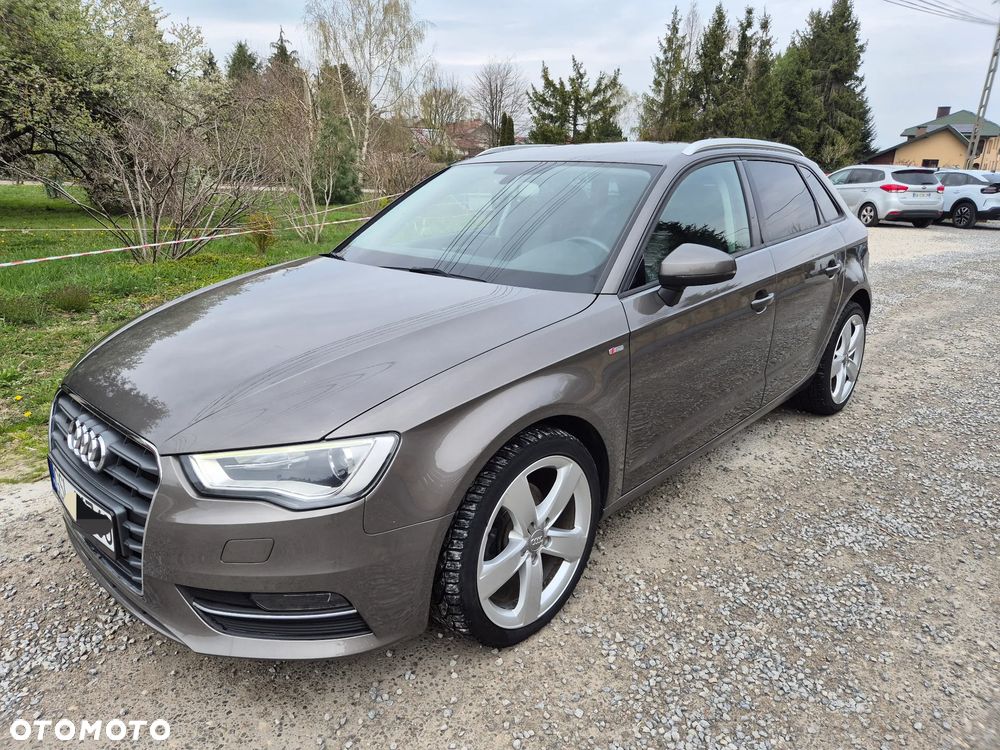 Audi A3 Sportback 1.6 TDI DPF Ambiente - 2