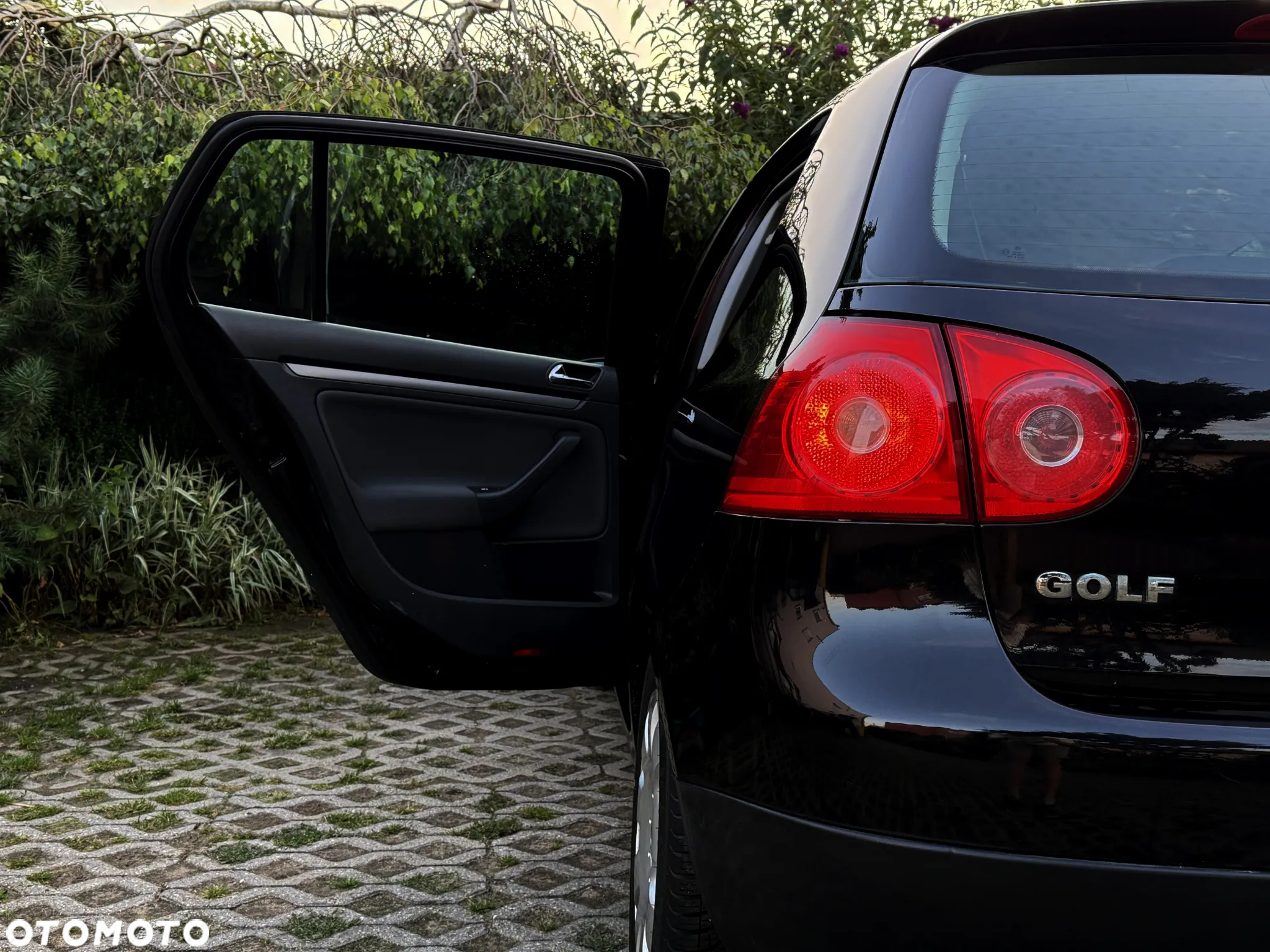 Volkswagen Golf V 1.4 FSI Comfortline - 36