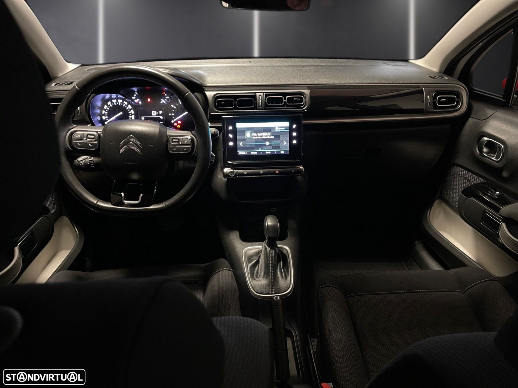 Citroën C3 1.2 PureTech Shine EAT6 - 7