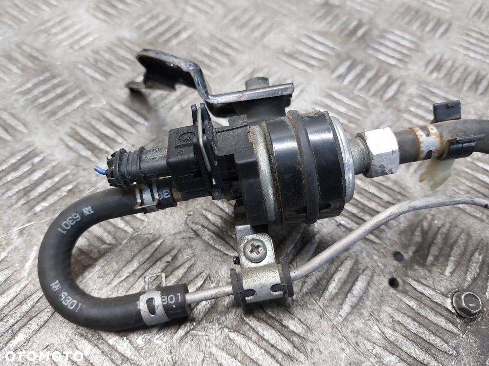 POMPKA PALIWA WEBASTO TOYOTA AVENSIS T25 2.0 D4D - 3