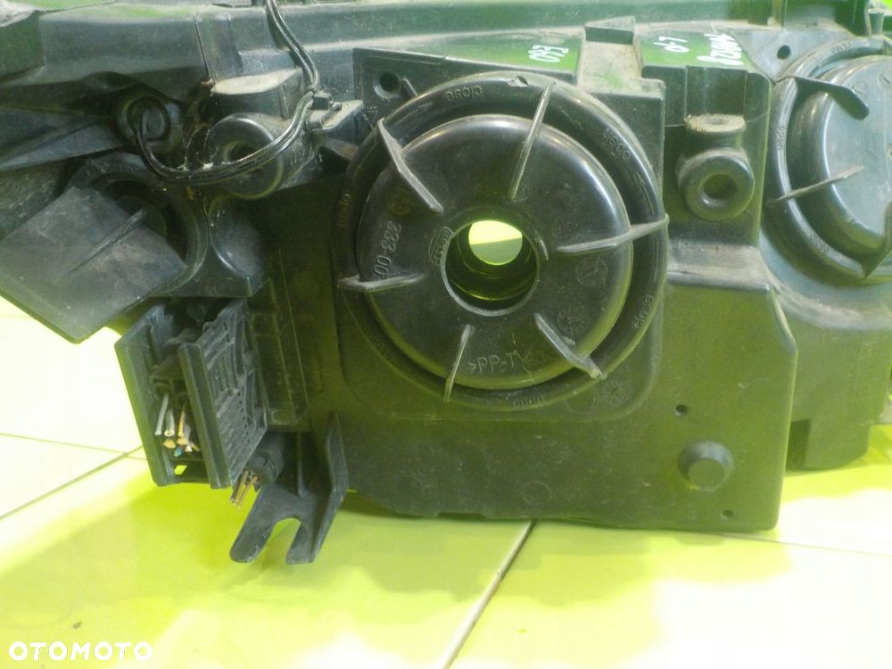 BMW 5 E61 E60 2.0 D 06r KOMBI lampa lewa przod - 12