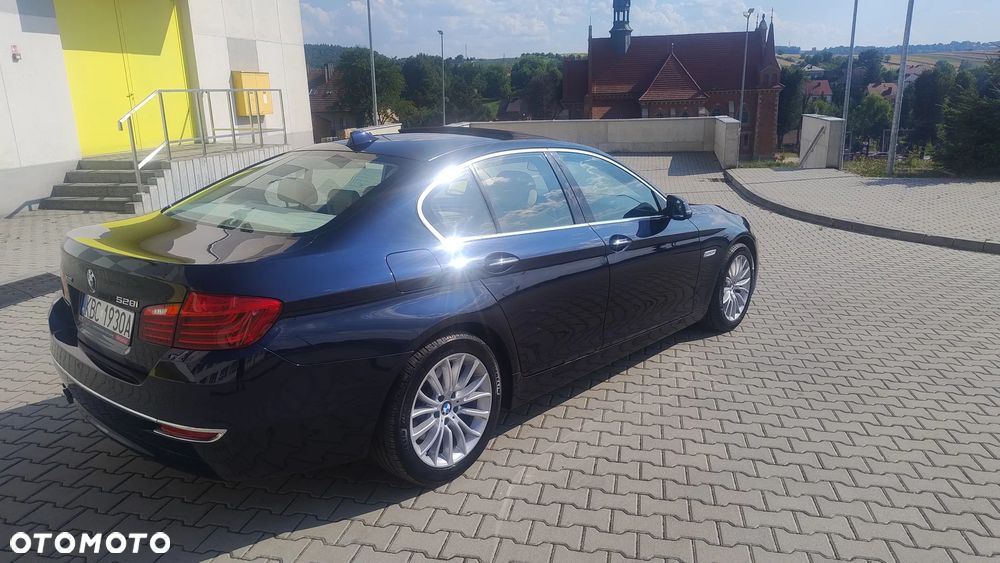 BMW Seria 5 528i xDrive Luxury Line - 8