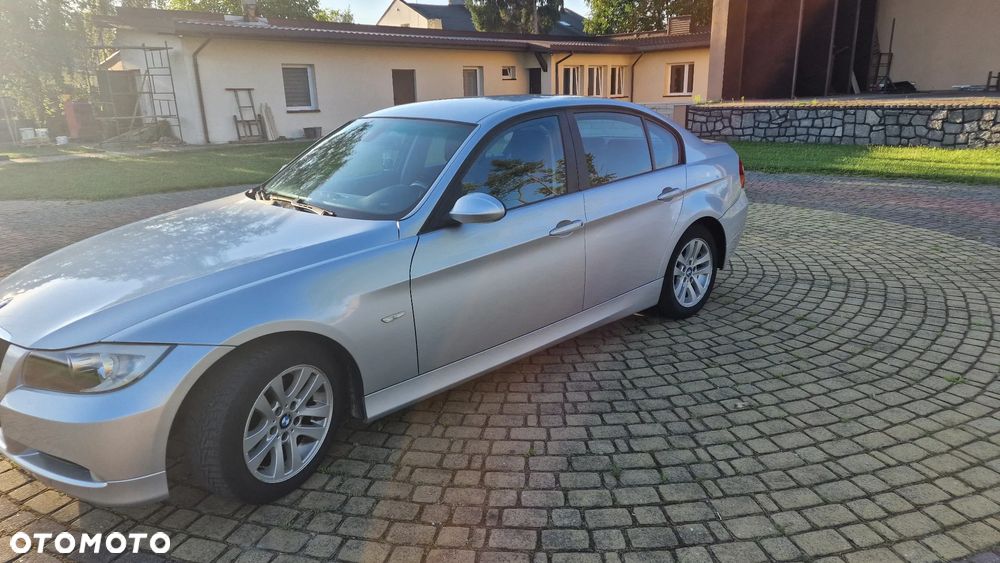 BMW Seria 3 318i - 10