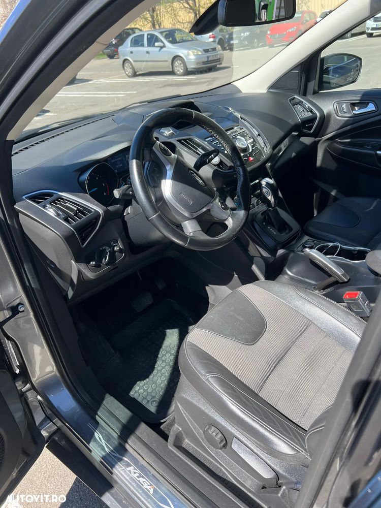 Ford Kuga 2.0 TDCi Powershift 4WD Titanium - 6