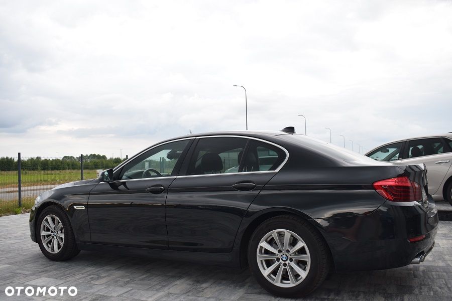 BMW Seria 5 525d Sport-Aut - 4