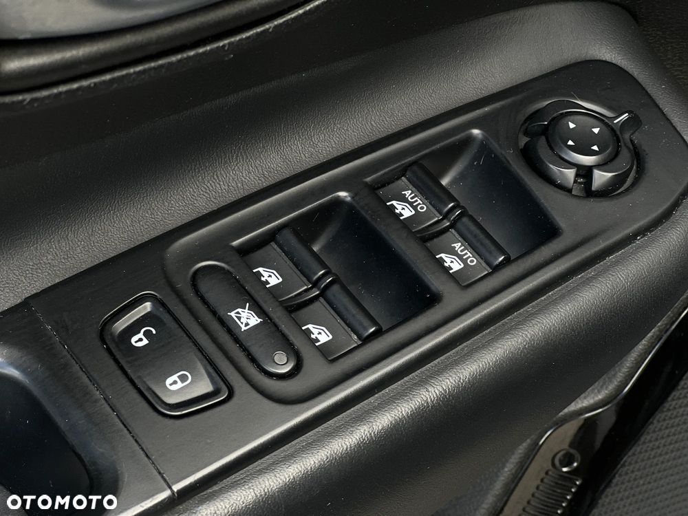 Jeep Renegade - 23