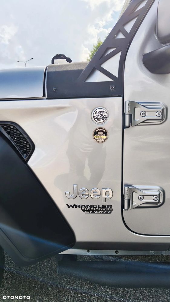 Jeep Wrangler - 31